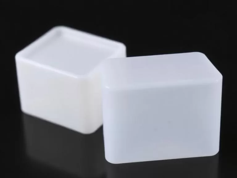 9 Causes of Black Spots in Injection Molded Plastic Products